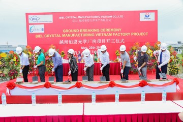 越南拍思光学生产有限公司项目开工仪式