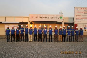 Ban lãnh đạo Công ty đến kiểm tra và làm việc tại công trình xây dựng nhà máy Maple