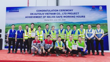 Handover ceremony of Scouring & Coating area and Congratulations on Autoliv Vietnam project achieving 500,000 safe working hours